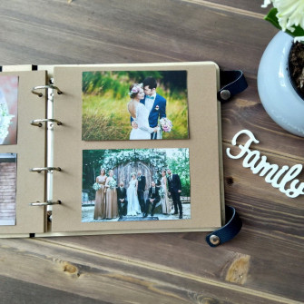 Деревянный свадебный фотоальбом с рамкой