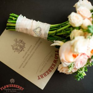 розы в свадебном букете