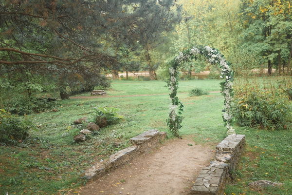 арка для выездной церемонии