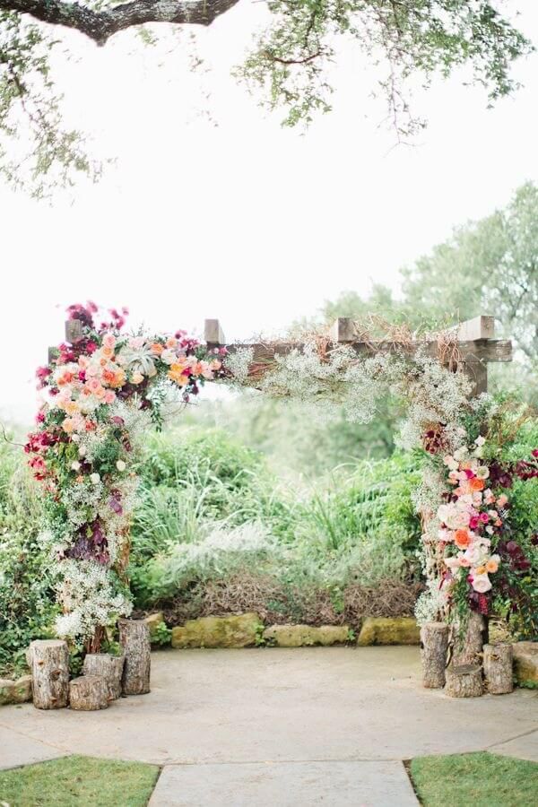 свадебная арка с цветами
